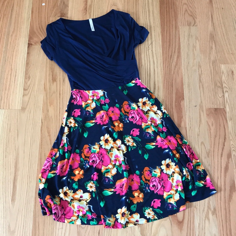 ModCloth Botanical Blossom Wrap Dress Size Small